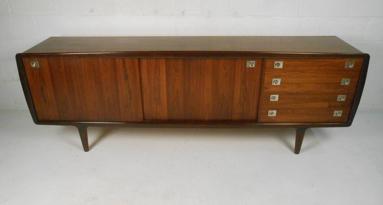 Mid-Century H. P. Hansen Rosewood Sideboard In Good Condition In Brooklyn, NY