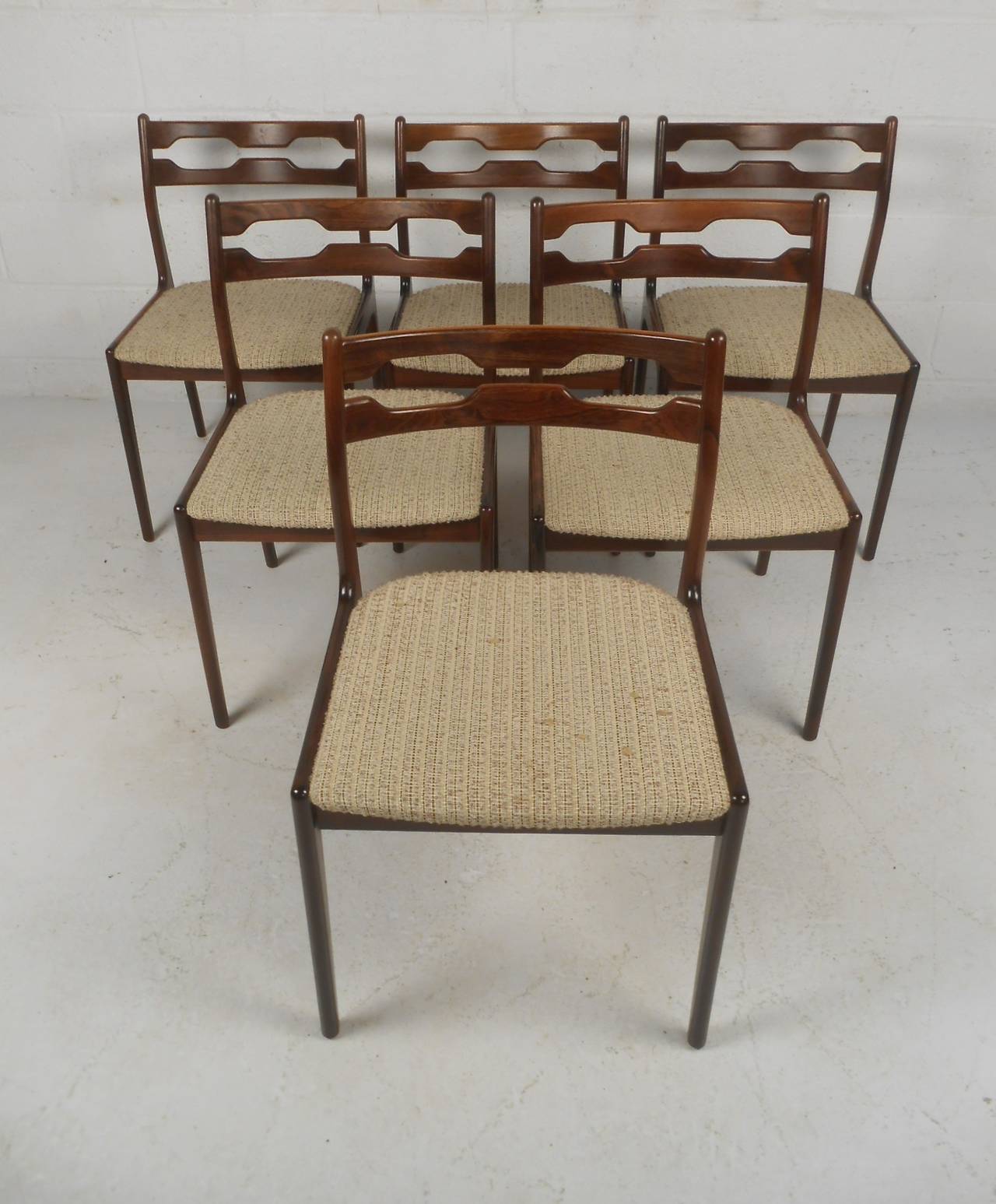 Johannes Andersen Dining Table and Chairs In Good Condition In Brooklyn, NY
