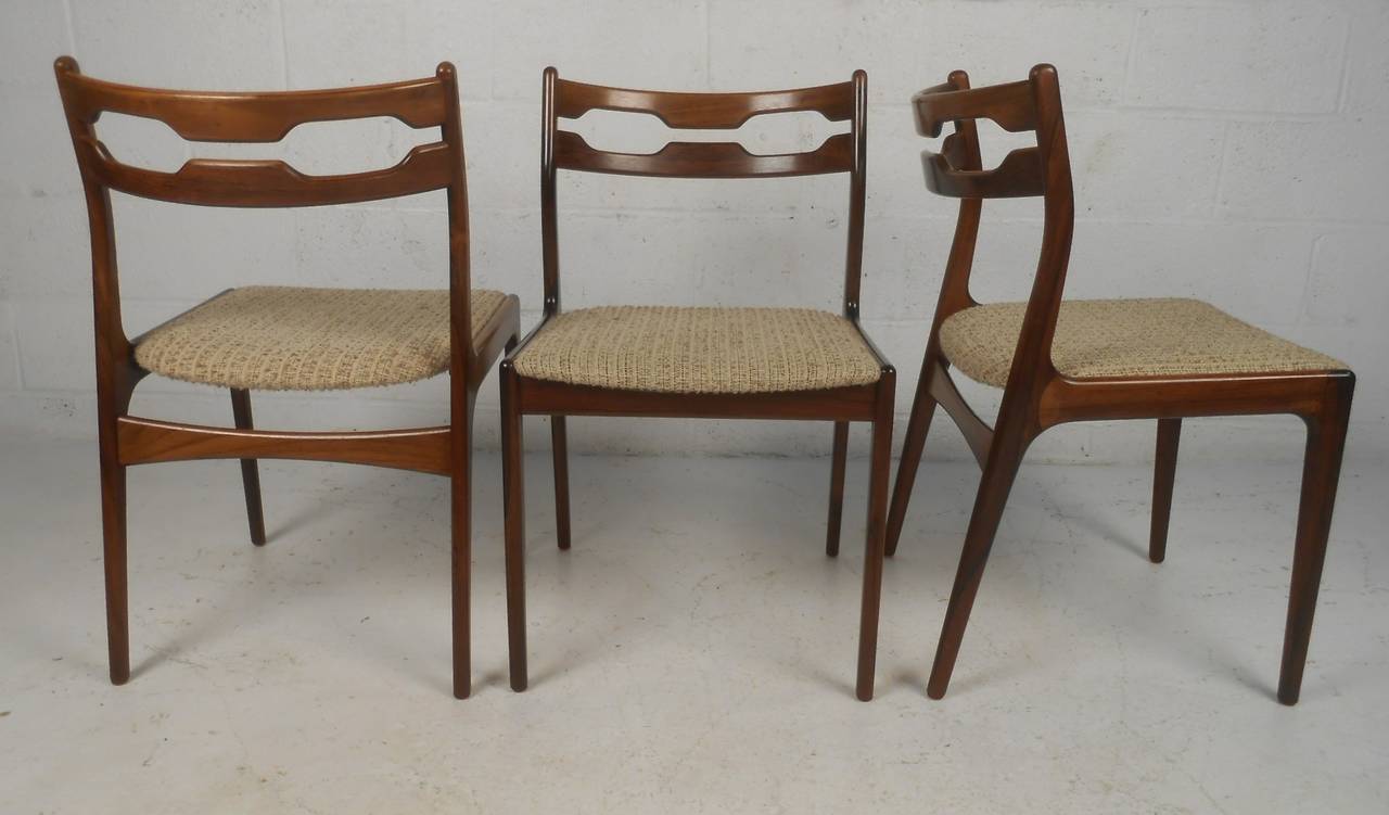 Mid-20th Century Johannes Andersen Dining Table and Chairs