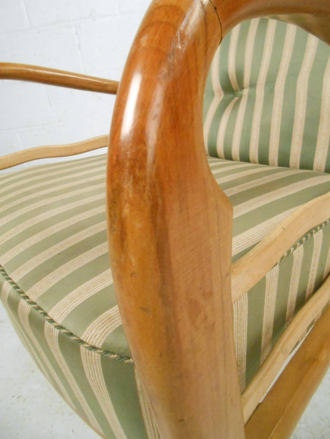 Vintage Italian Design Lounge Chairs 4