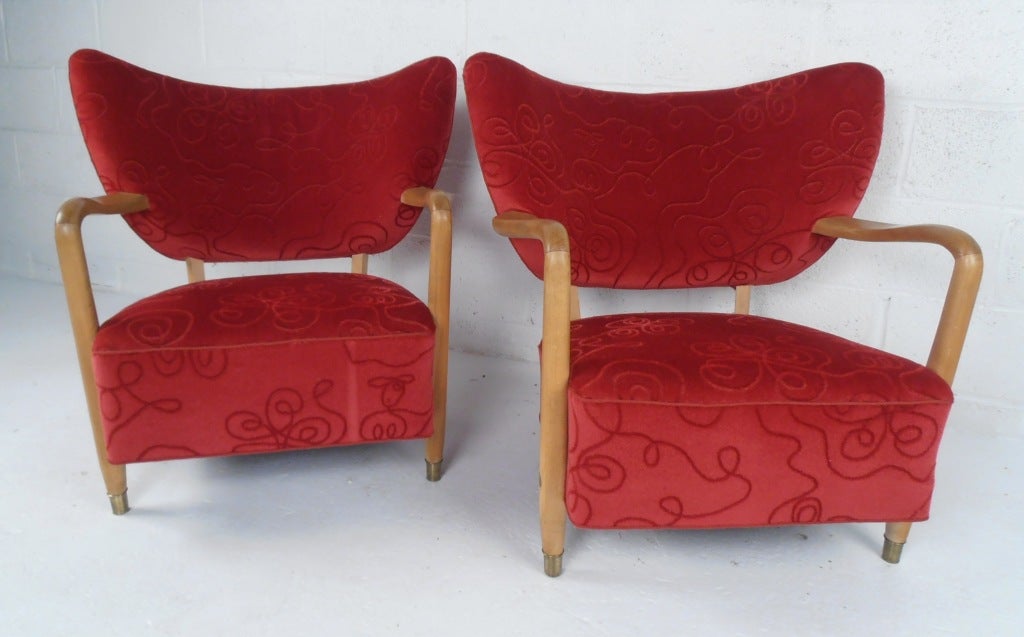 Pair off Mid-Century Easy Chairs In Good Condition In Brooklyn, NY