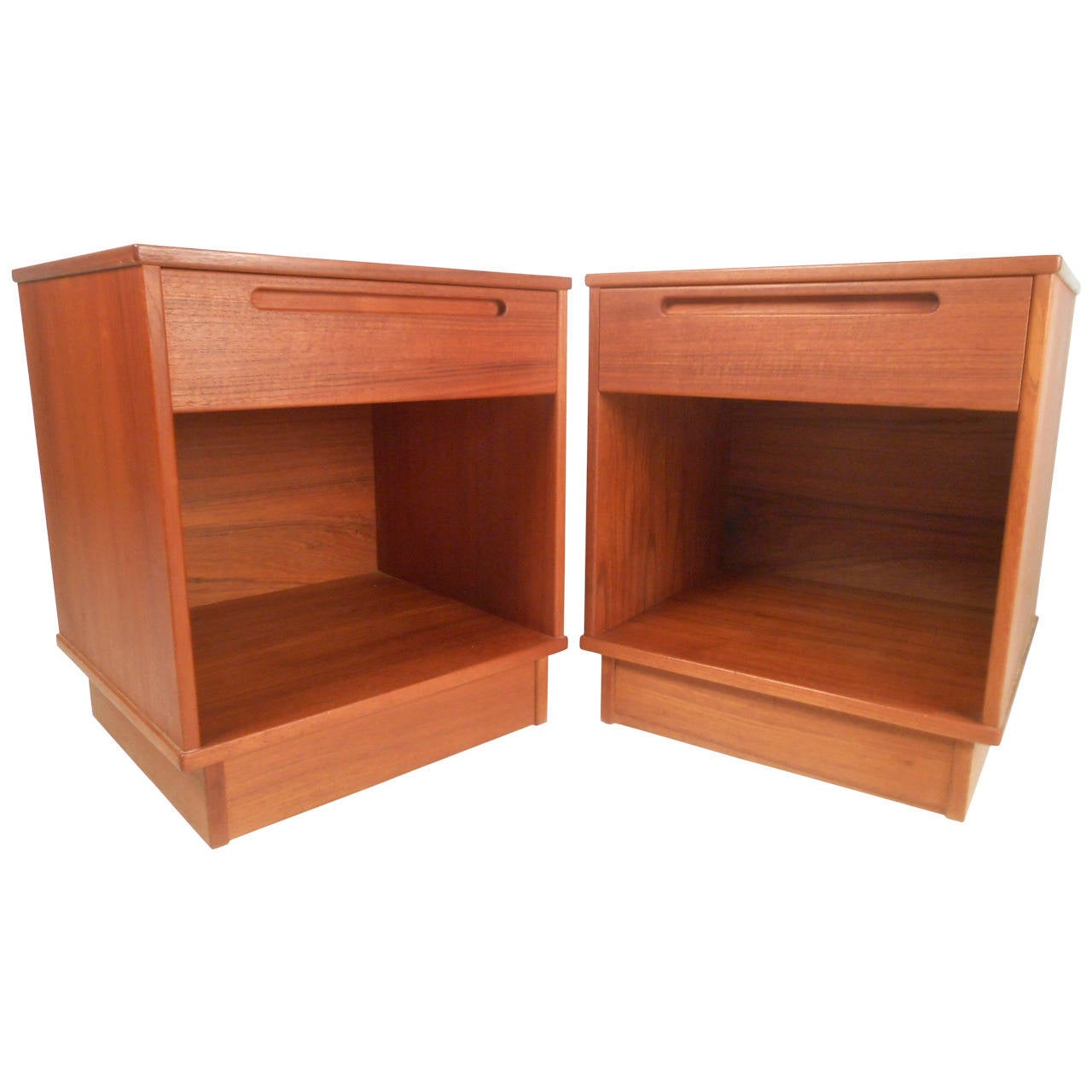 Scandinavian Modern Teak Nightstands at 1stDibs