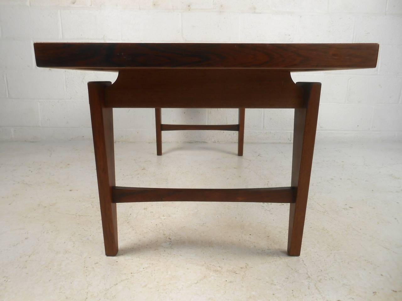 Mid-Century Modern Rosewood Coffee Table in the Style of Illum Wikkelsø 3