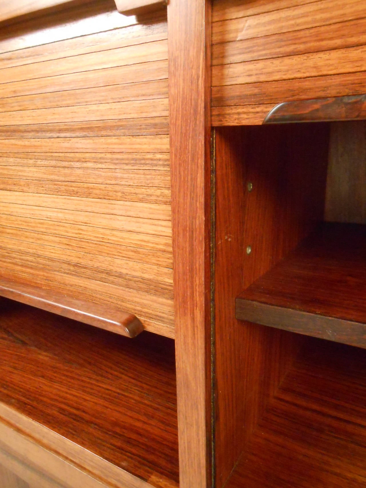 Mid-20th Century Gorgeous Mid-Century Modern Rosewood Bar Cabinet