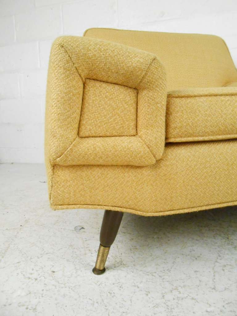 Stylish Art Deco Club Chairs In Good Condition In Brooklyn, NY