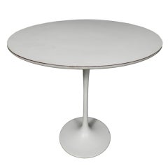 Vintage Modern White Saarinen Side Table 3