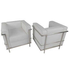 Mid-Century Le Corbusier Style Leather and Chrome Lounge Chairs 4
