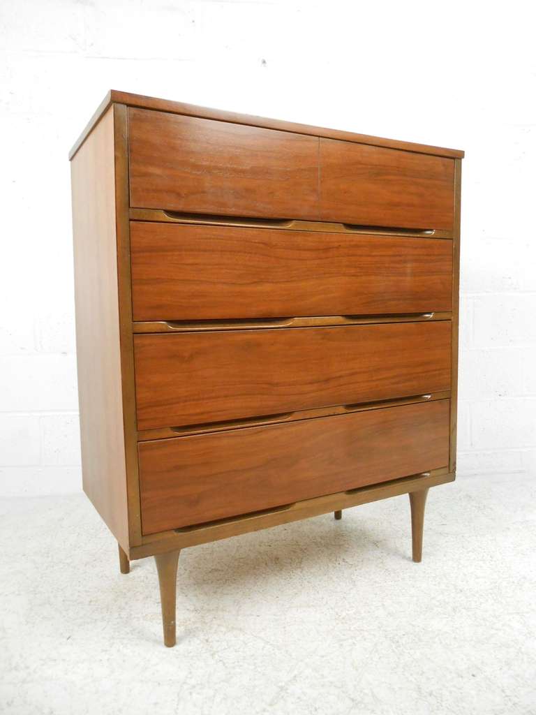 Pair of MidCentury Modern Walnut Dressers For Sale at 1stDibs