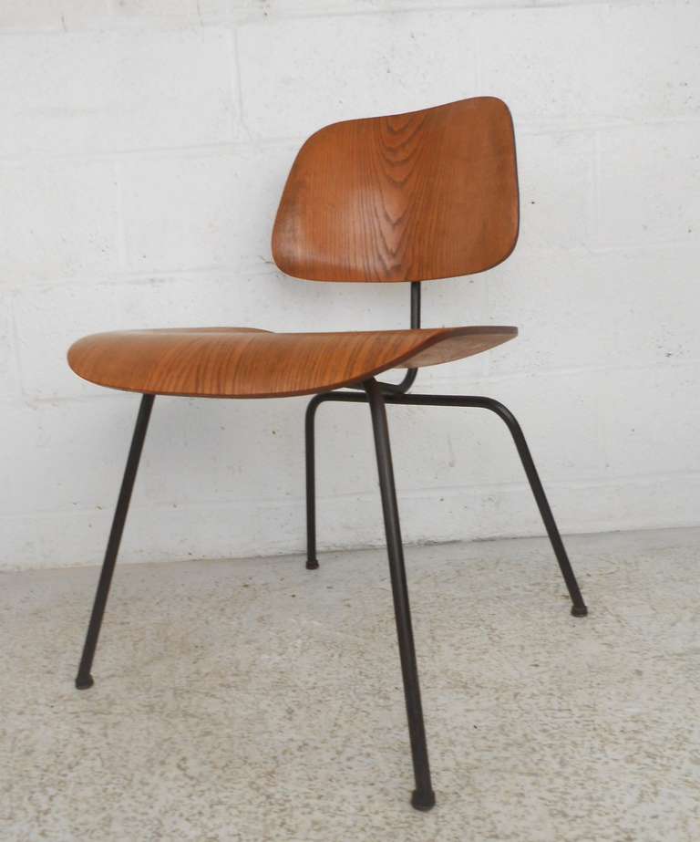 Charles Eames Mid Century Modern Molded Plywood Chair for Herman Miller