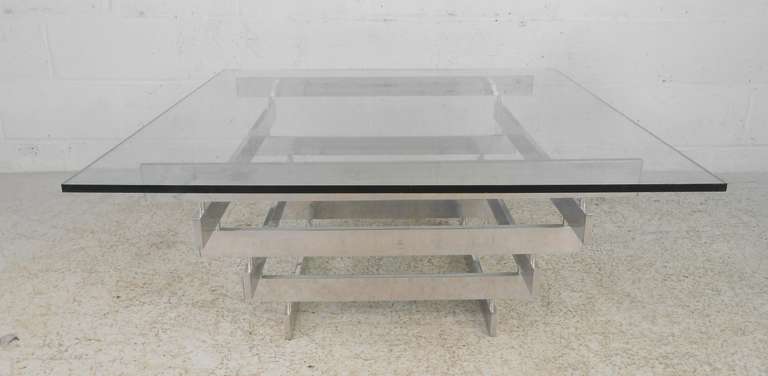 Mid-Century Modern Table basse du milieu du siècle dernier attribuée à Paul Mayen en vente