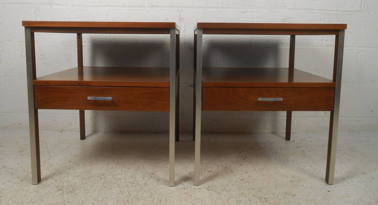 Fantastic pair of single drawer nightstands or end tables by Paul McCobb from the Calvin collection. Please confirm item location (NY or NJ) with dealer.