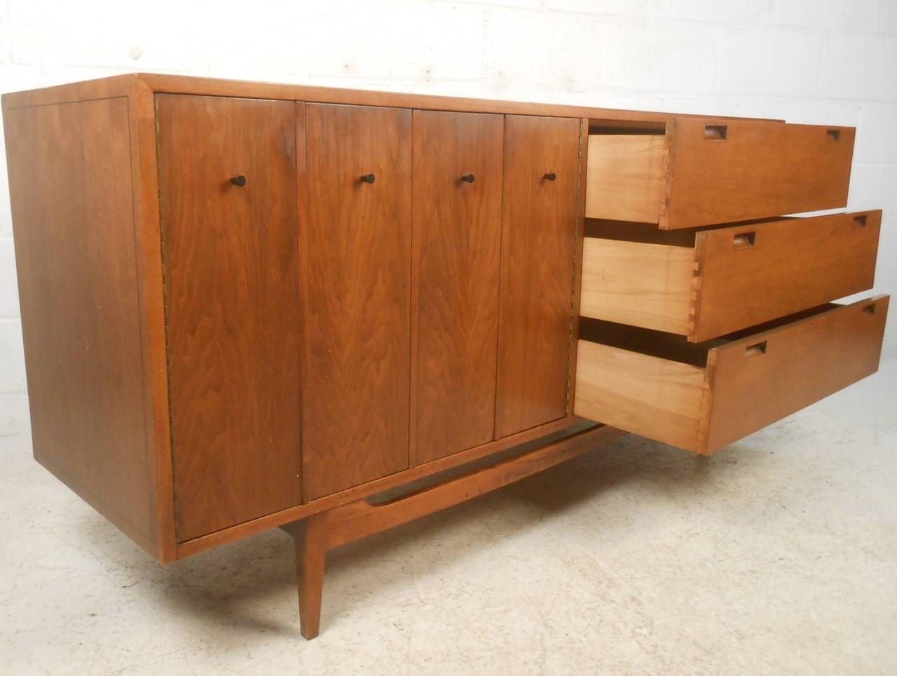 Mid-Century Modern American of Martinsville Six-Drawer Dresser