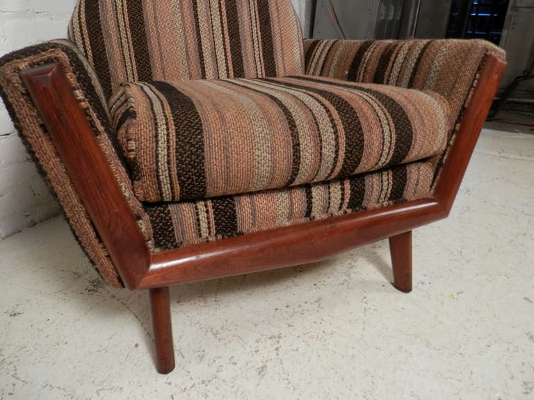 Sillón estilo Adrian Pearsall de mediados de siglo en venta 2