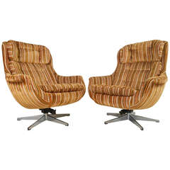 Pair of Scandinavian Modern Lounge Chairs