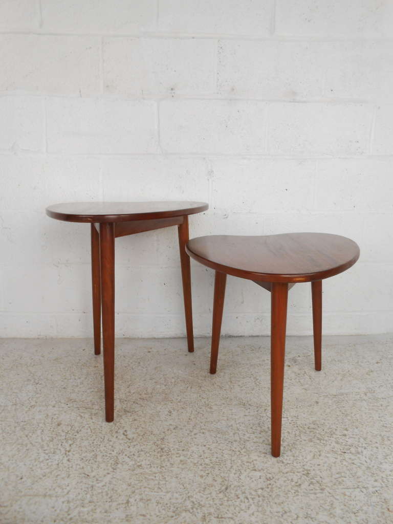 Pair of Mid-Century Modern Nesting Tables at 1stDibs
