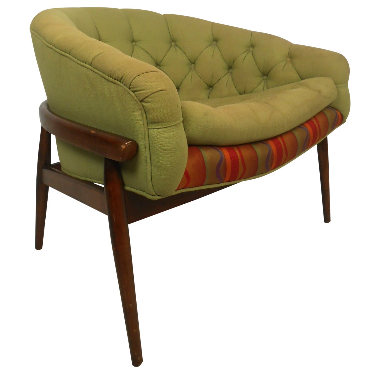 Stylish Mid-Century Modern Tufted Lounge Chair