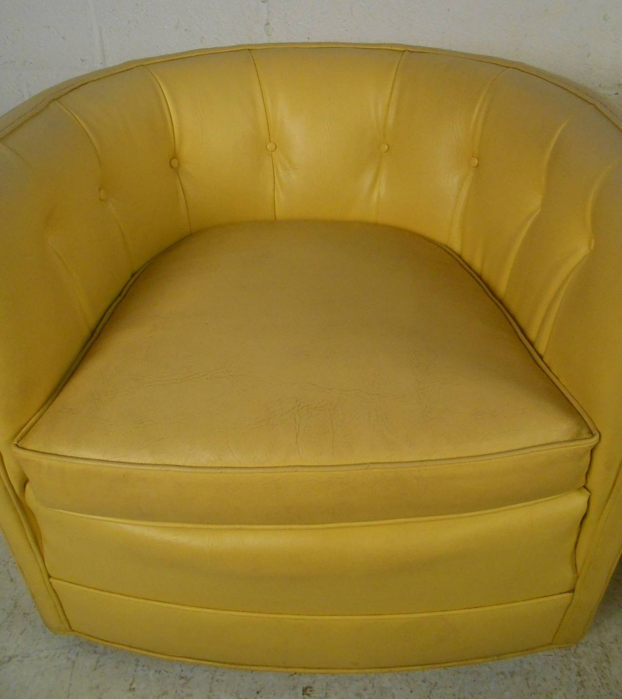 American Pair of Yellow Mid-Century Modern Tub Chairs by Henredon