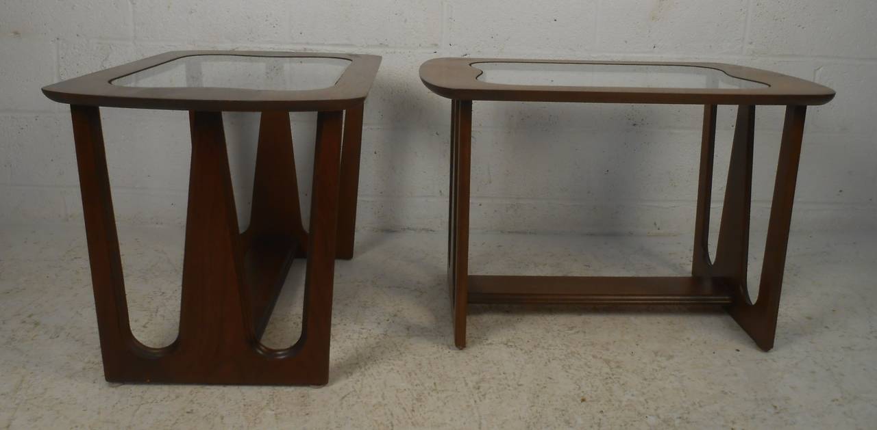 American Pair of Mid-Century Modern Walnut Side/End Tables