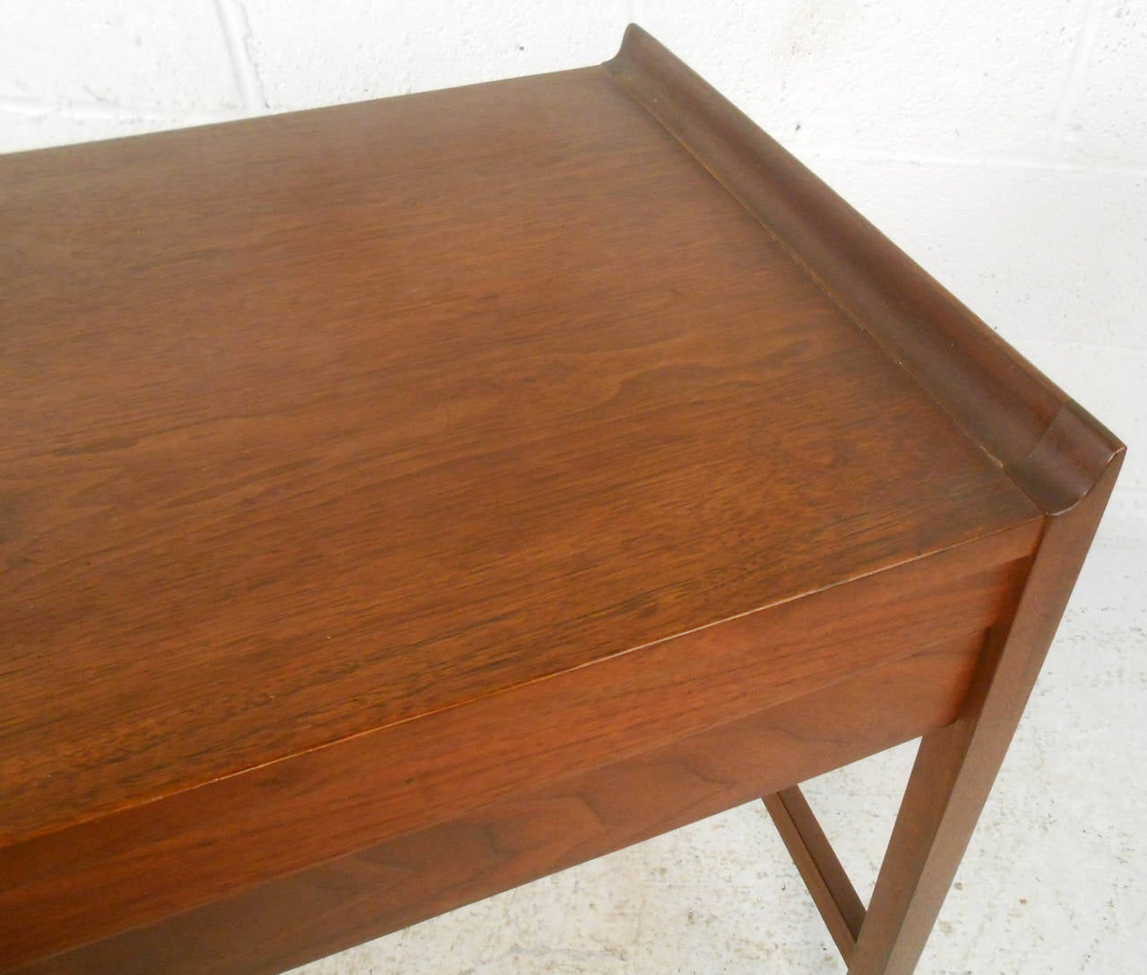 Midcentury Writing Desk with Beautiful Walnut Grain