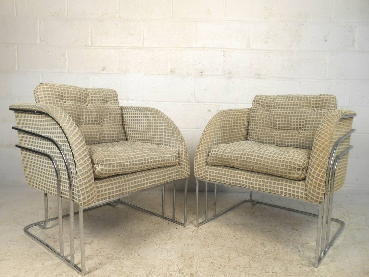 Pair of Vintage Modern Accent Chairs 1