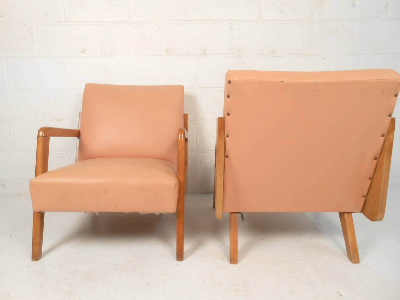 Atomic Modern Lounge Chairs, a Pair In Good Condition In Brooklyn, NY