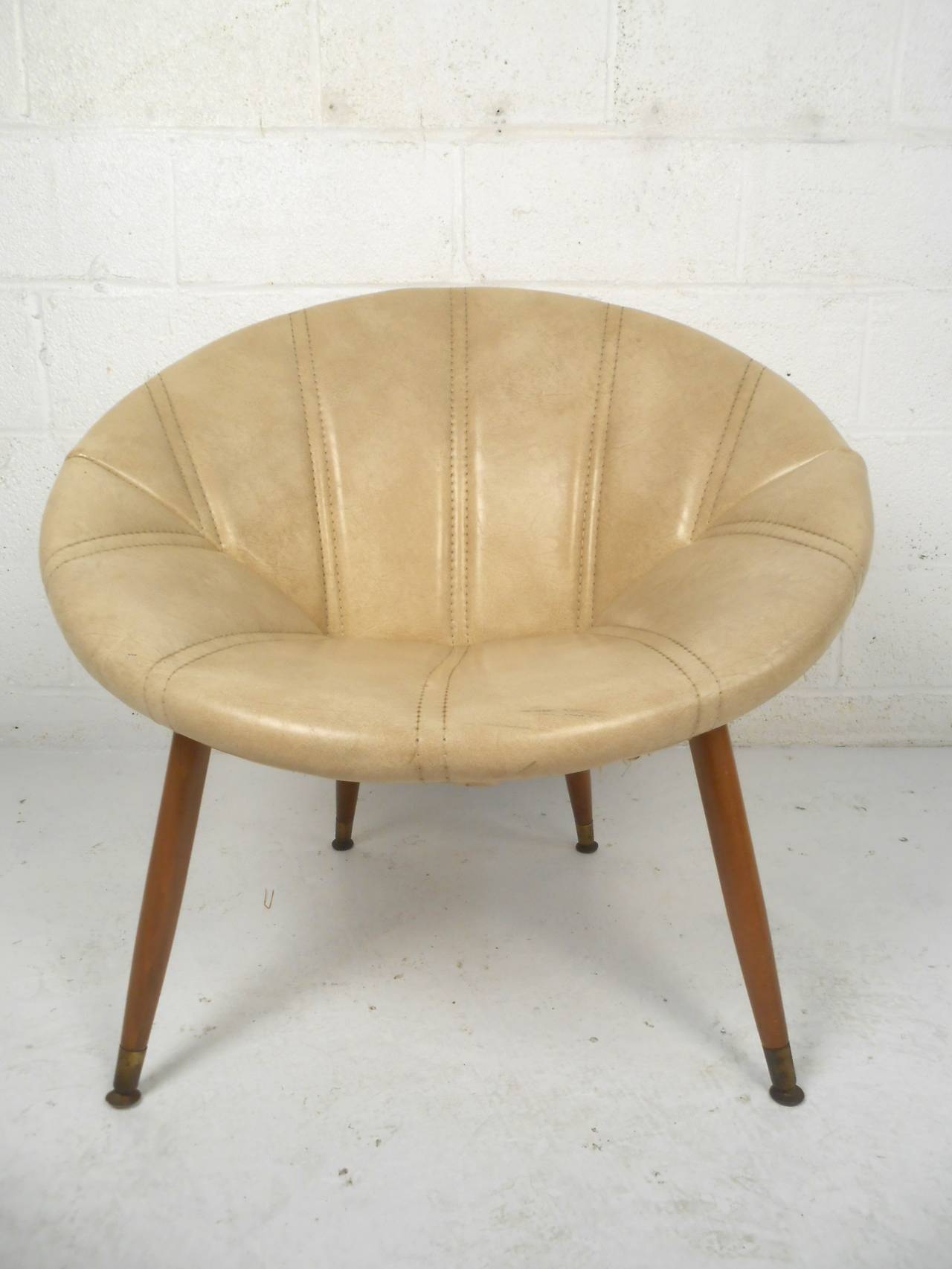 mid century saucer chair