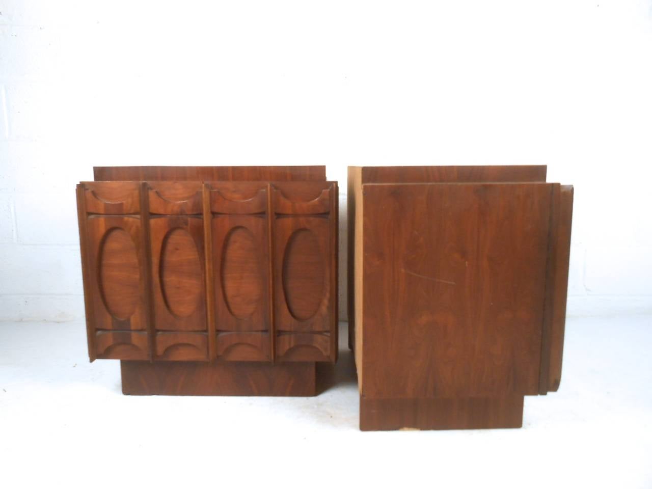 Walnut Pair of Mid-Century Modern Brasilia Style Nightstands