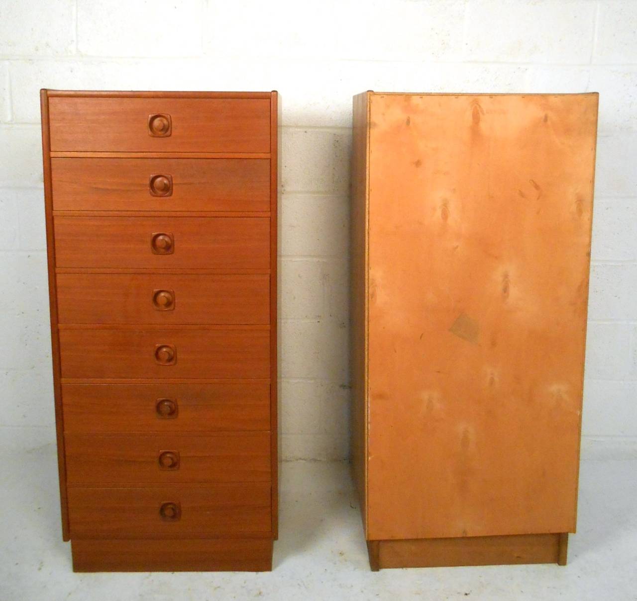 Mid-Century Modern Teak Lingerie Chest In Good Condition In Brooklyn, NY