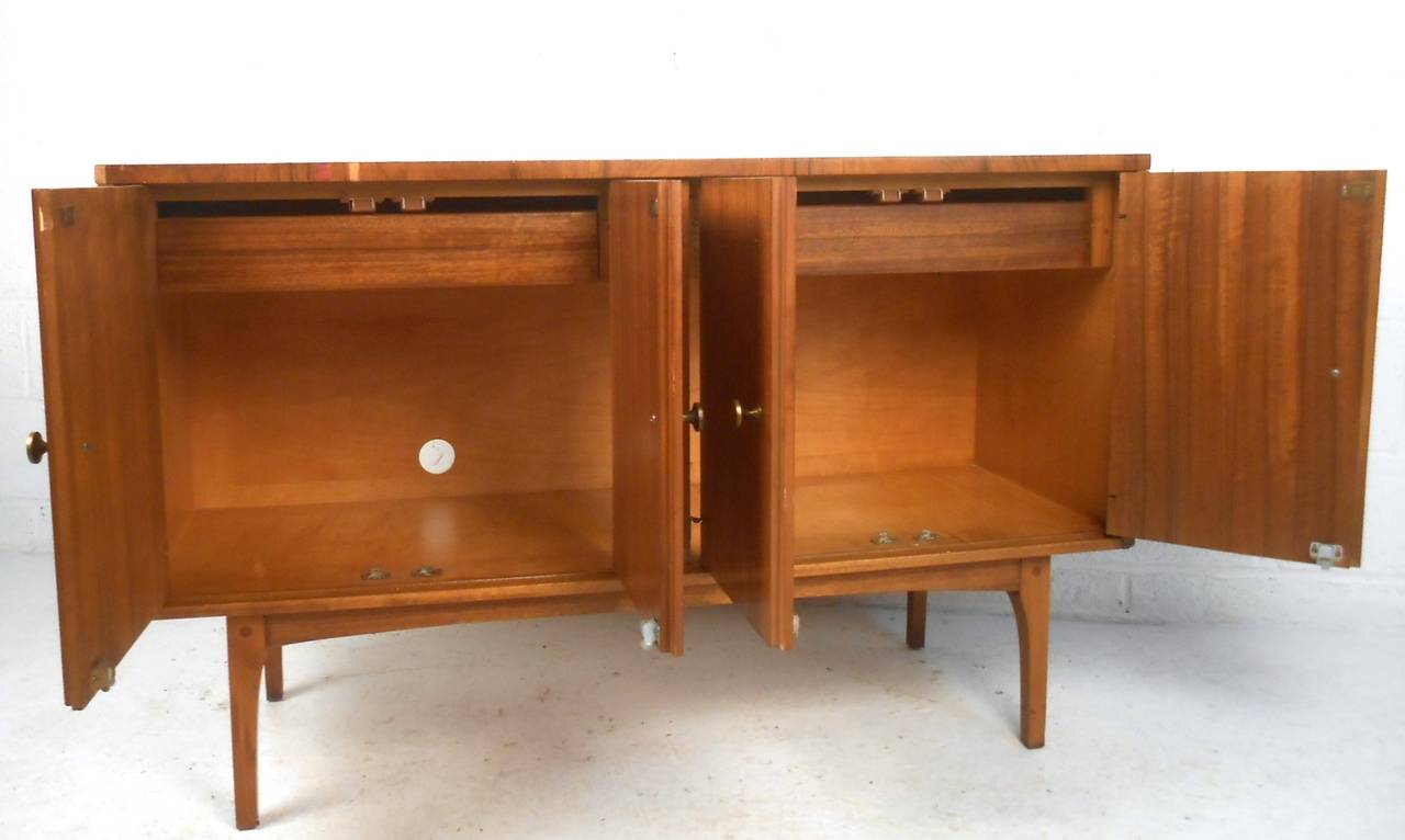 Mid-Century Modern Petite Walnut Credenza by Lane Furniture In Good Condition In Brooklyn, NY