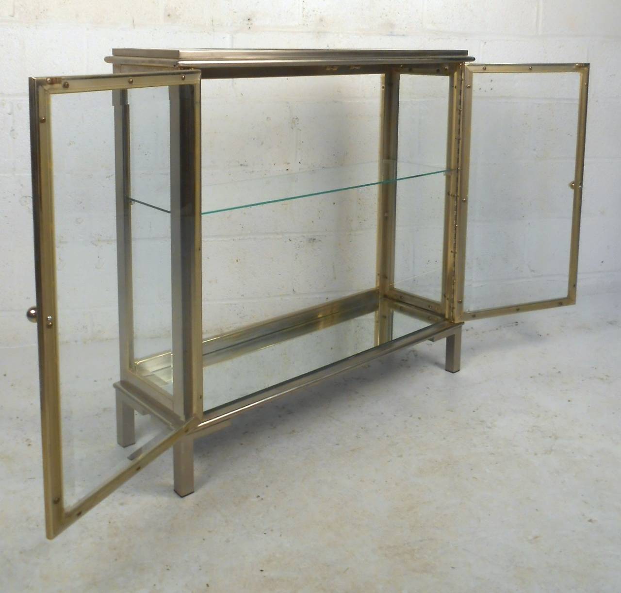 Late 20th Century Midcentury Mastercraft Style Glass Display Cabinet