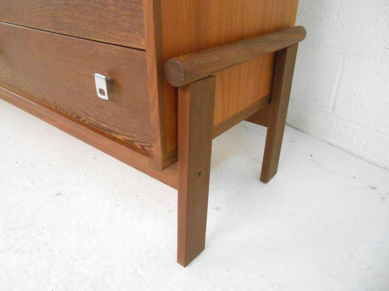 Rosewood and Teak Nine Drawer Dresser In Good Condition For Sale In Brooklyn, NY