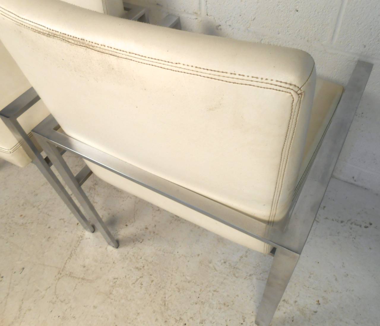 Sillas de comedor con estructura de aluminio de mediados de siglo en venta 2