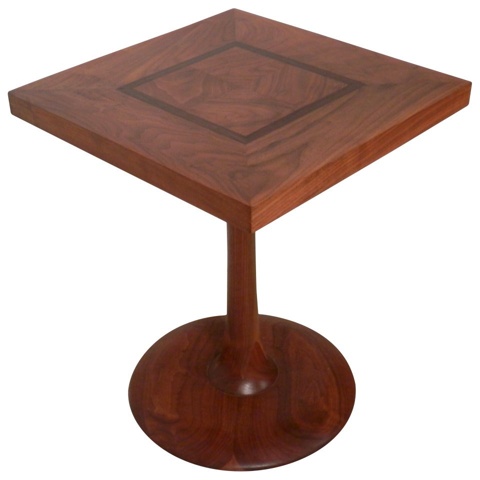 Exquisite Side Table w/ Inlay Pattern