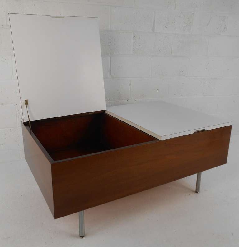 Mid-Century Modern Herman Miller Coffee Table by George Nelson