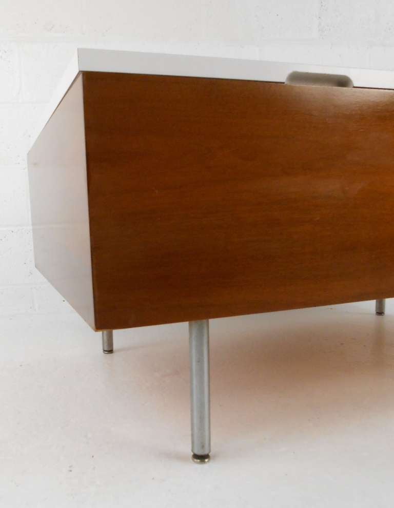 Mid-20th Century Herman Miller Coffee Table by George Nelson