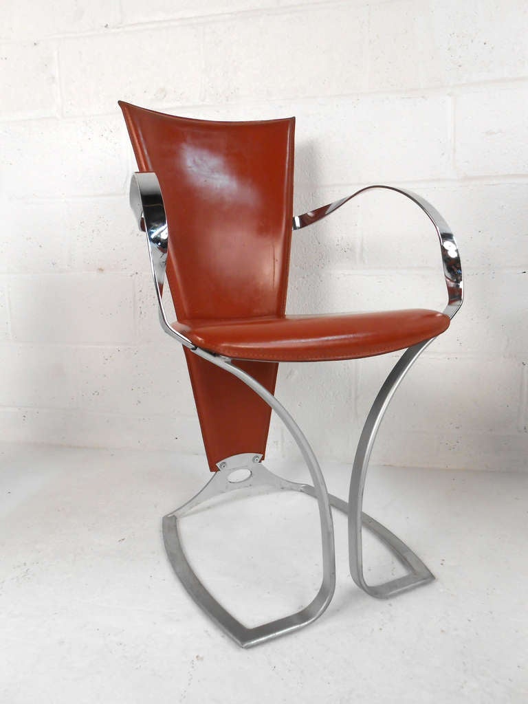 Set of Sculptural Italian Modern Dining Chairs In Good Condition For Sale In Brooklyn, NY
