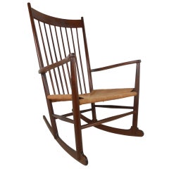 Fauteuil à bascule du milieu du siècle de style J-16 de Hans Wegner