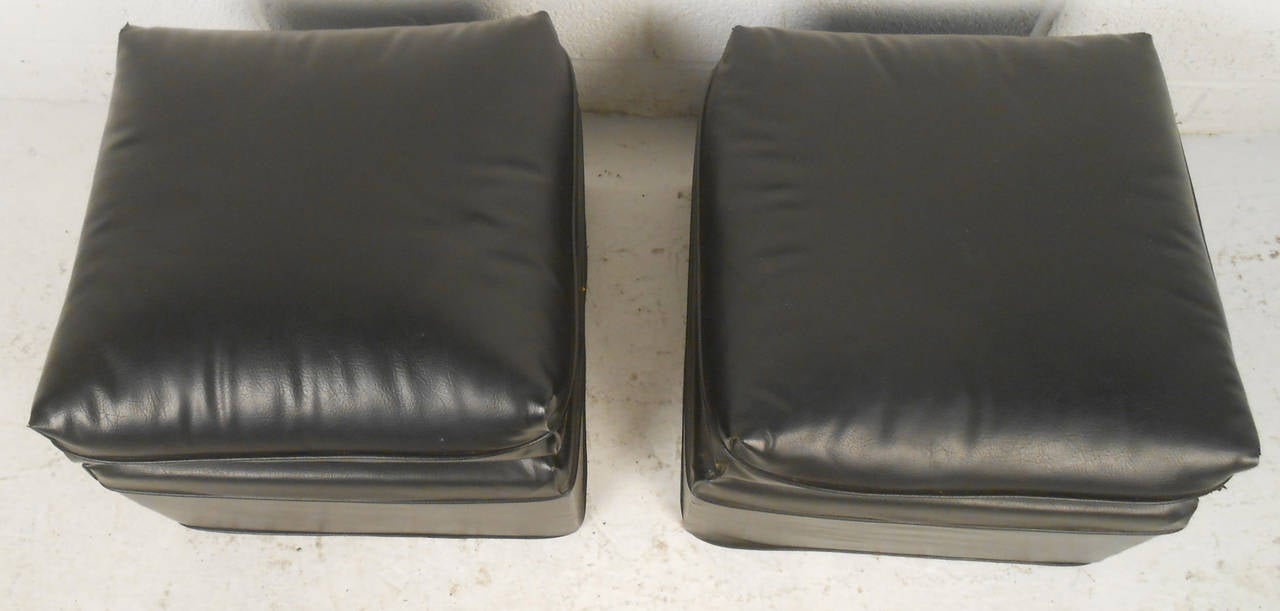 Pair of Midcentury Black Vinyl Ottomans In Good Condition For Sale In Brooklyn, NY