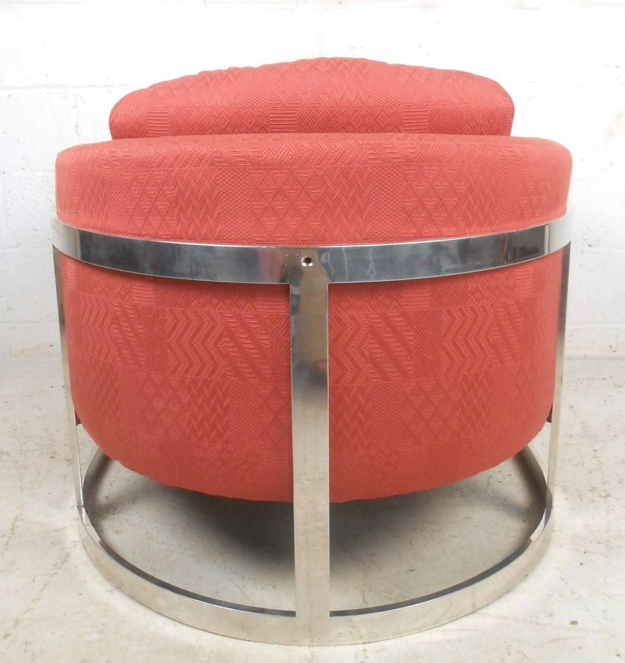 American Vintage Modern Barrel Back Lounge Chair  For Sale