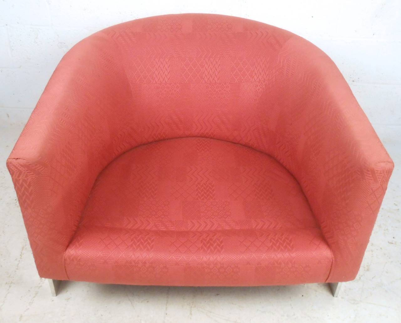 Mid-20th Century Vintage Modern Barrel Back Lounge Chair  For Sale