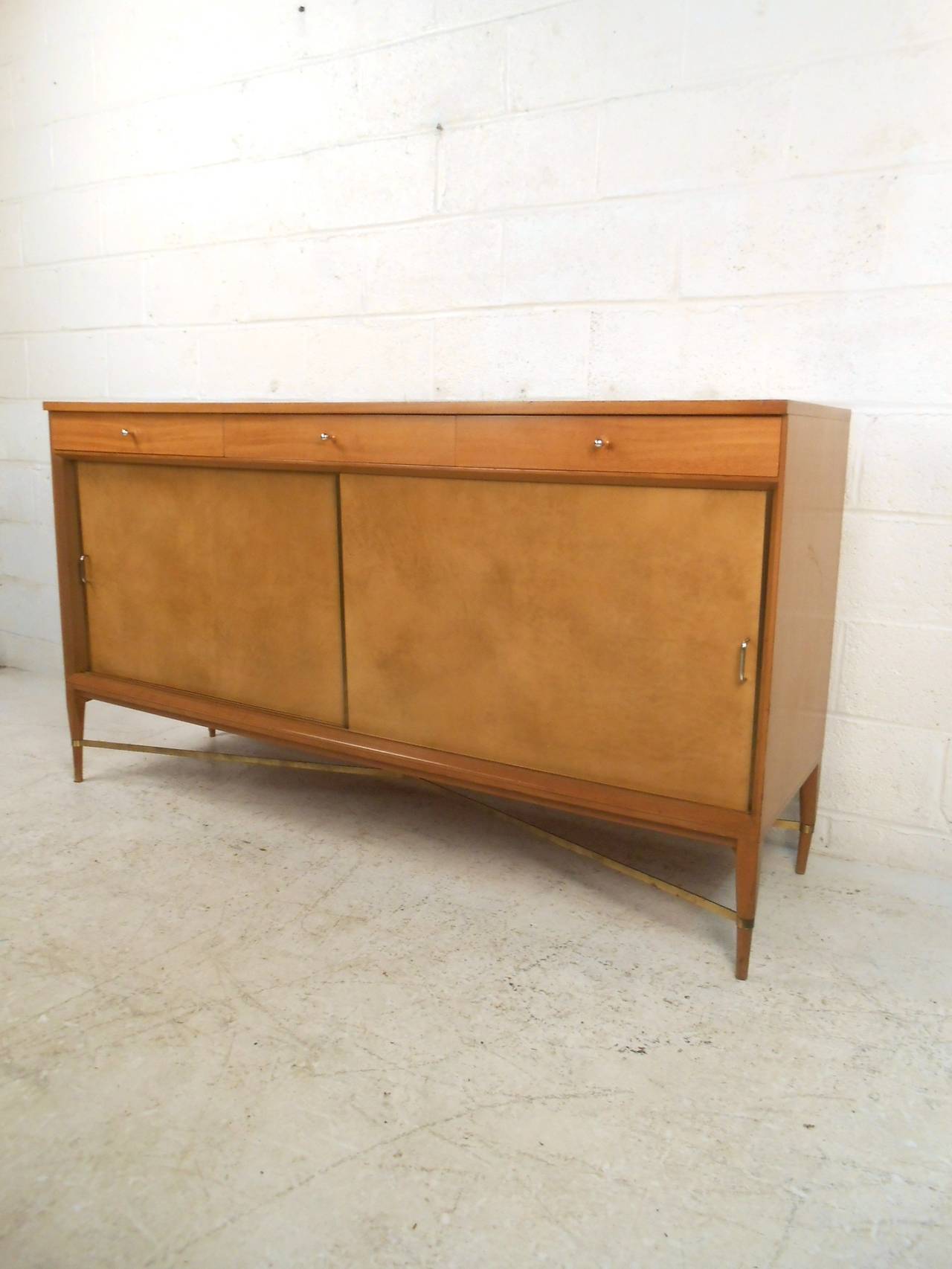 Paul McCobb Irwin Collection Sideboard With Display Shelves 1
