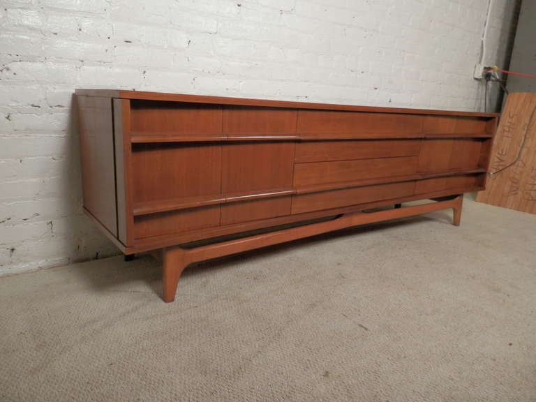 Mid-Century Modern Credenza w/ Dramatic Curved Front In Good Condition In Brooklyn, NY