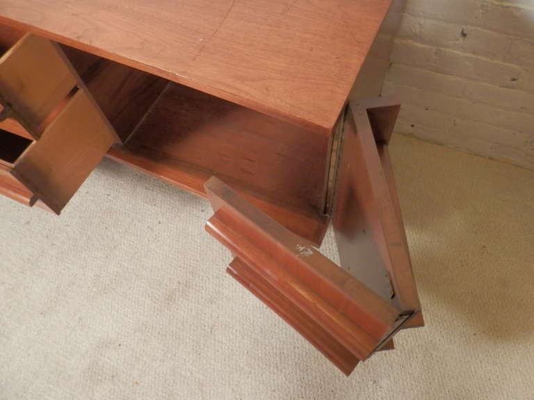 Mid-Century Modern Credenza w/ Dramatic Curved Front 1