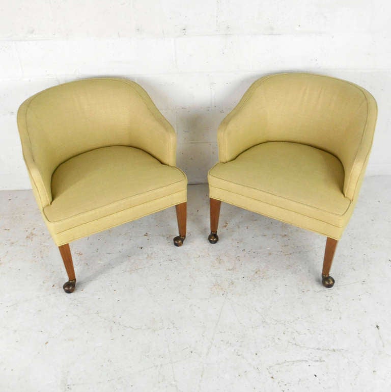 Pair of Vintage Rolling Side Chairs In Good Condition In Brooklyn, NY