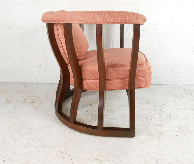 Américain Chaise d'appoint vintage et moderne en noyer