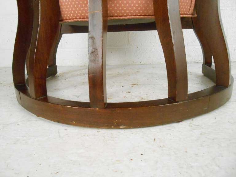 Chaise d'appoint vintage et moderne en noyer 1
