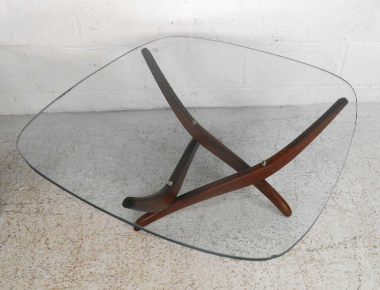 Verre Paire de tables d'extrémité sculpturales mi-siècle par Forest Wilson en vente