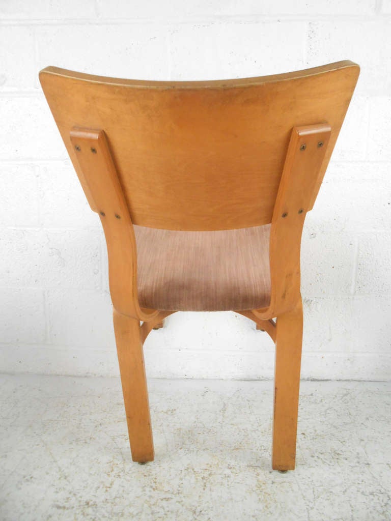 Set of Mid-Century Modern Bentwood Dining Chairs by Thonet 1