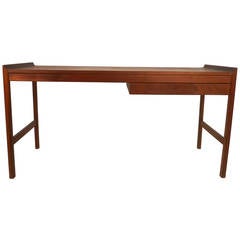 Vintage Midcentury Writing Desk with Beautiful Walnut Grain