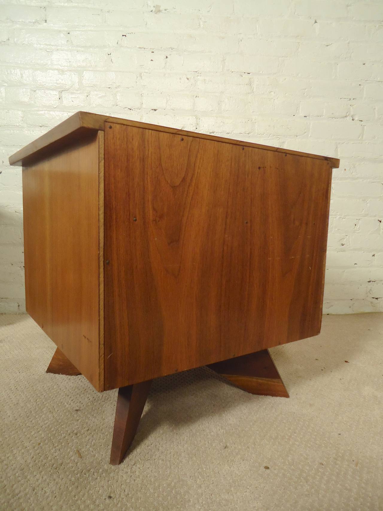 Nakashima Night Stands by Widdicomb 5